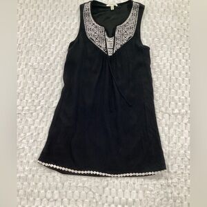 Monteau Black and White Embroidered Tunic size xsmall